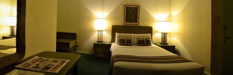 Villa Margarita Hotel Davao City Esterno foto