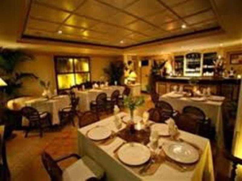 Villa Margarita Hotel Davao City Esterno foto